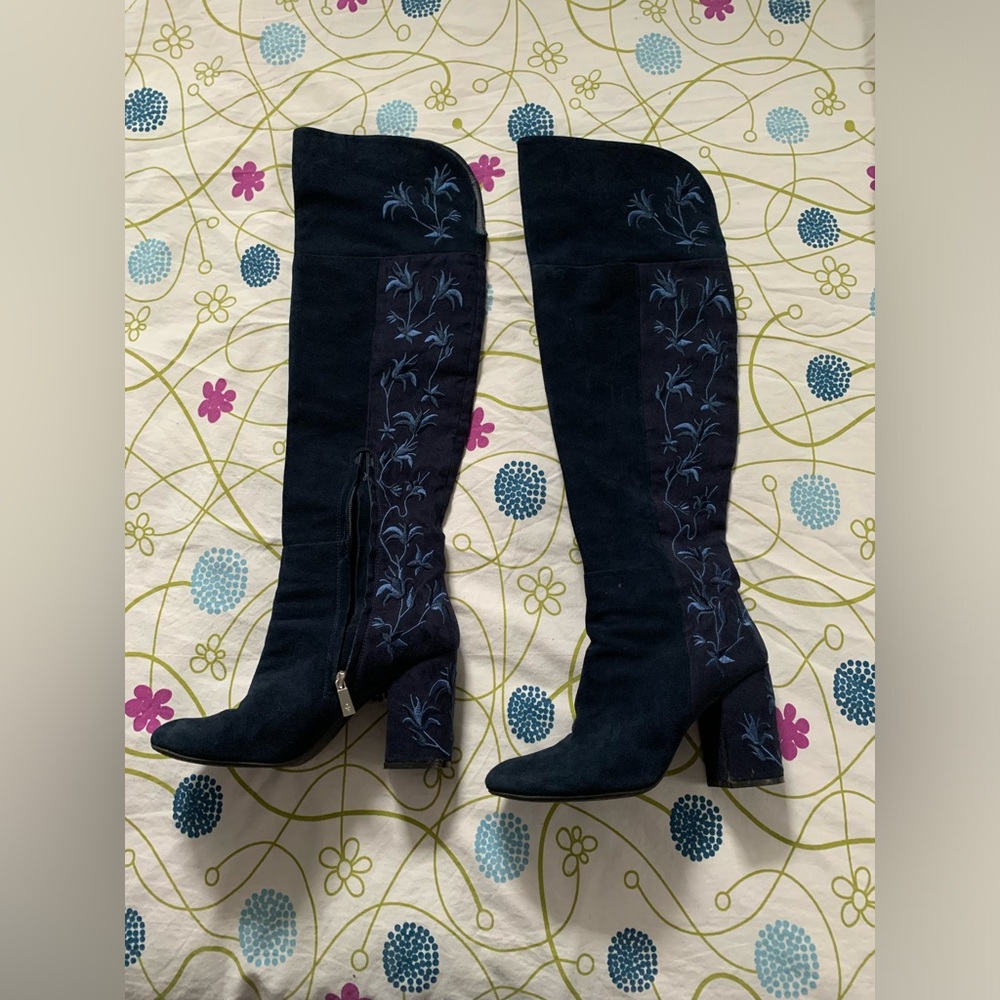 Kenneth Cole over the knee genuine suede boots
